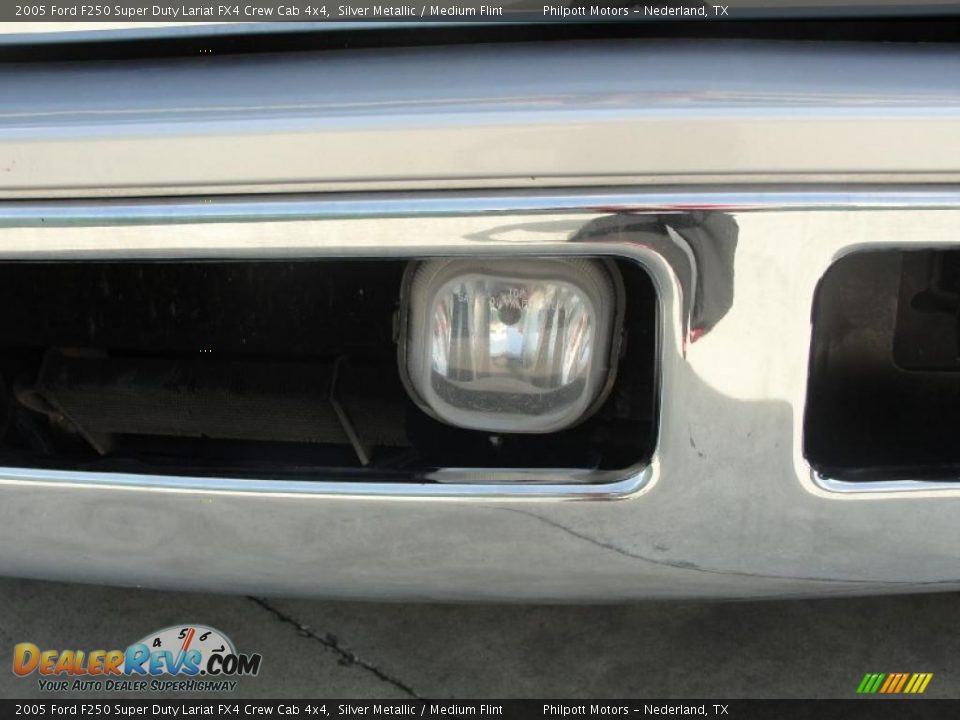 2005 Ford F250 Super Duty Lariat FX4 Crew Cab 4x4 Silver Metallic / Medium Flint Photo #11