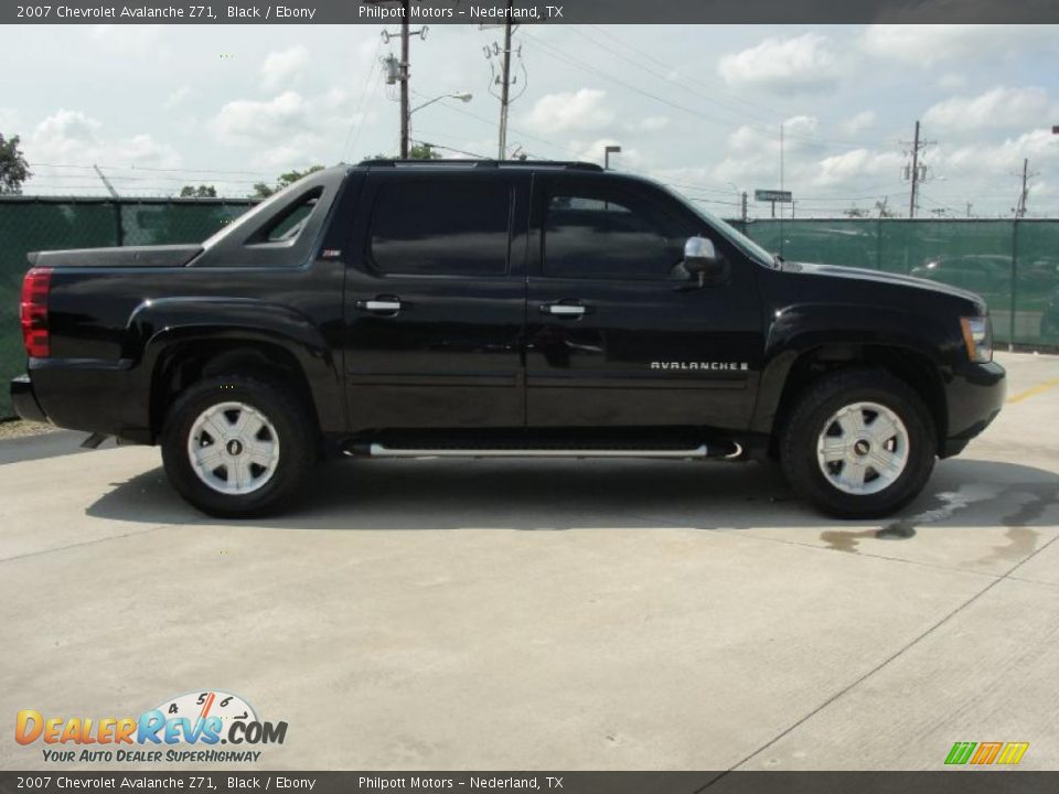 2007 Chevrolet Avalanche Z71 Black / Ebony Photo #2