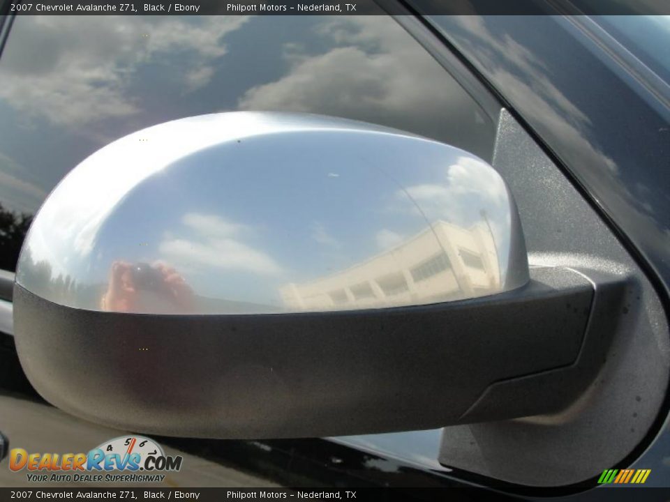 2007 Chevrolet Avalanche Z71 Black / Ebony Photo #18