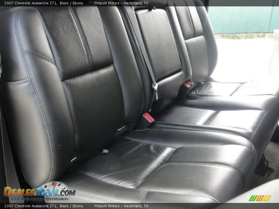 2007 Chevrolet Avalanche Z71 Black / Ebony Photo #35