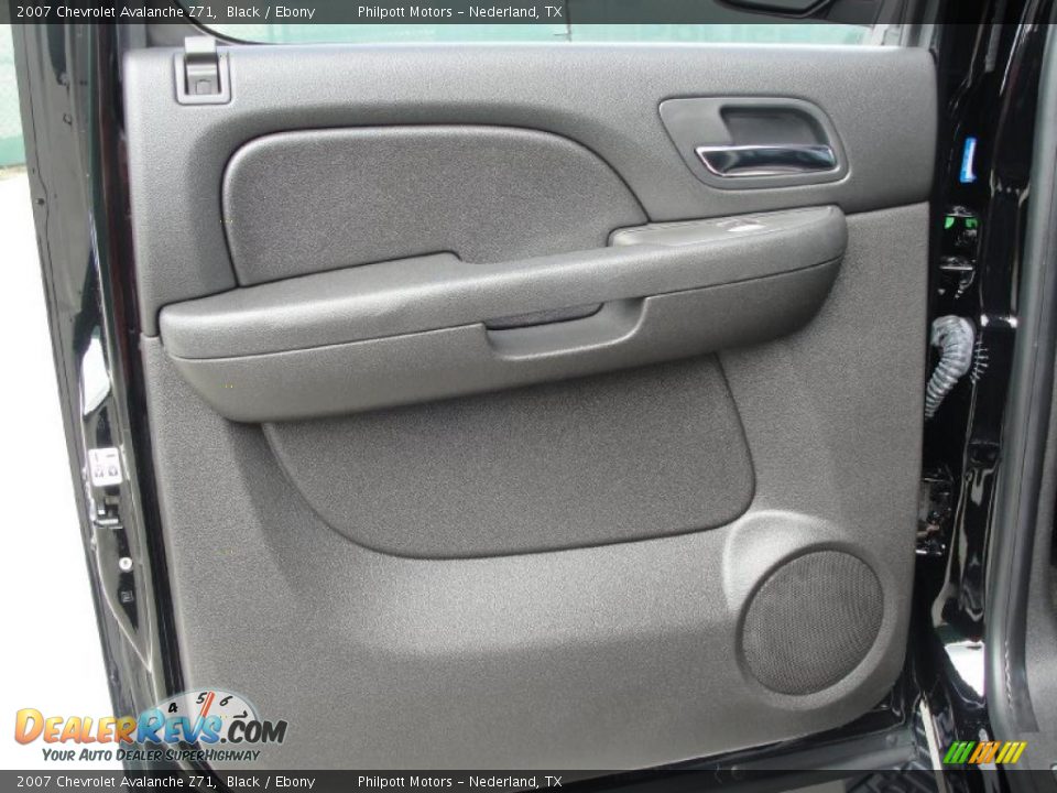 2007 Chevrolet Avalanche Z71 Black / Ebony Photo #36