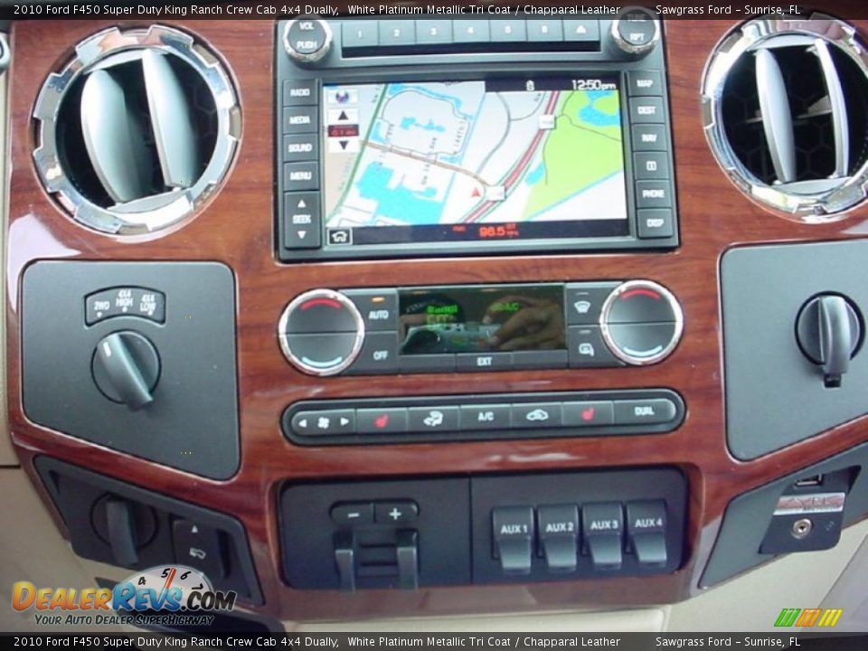 2010 Ford F450 Super Duty King Ranch Crew Cab 4x4 Dually White Platinum Metallic Tri Coat / Chapparal Leather Photo #19
