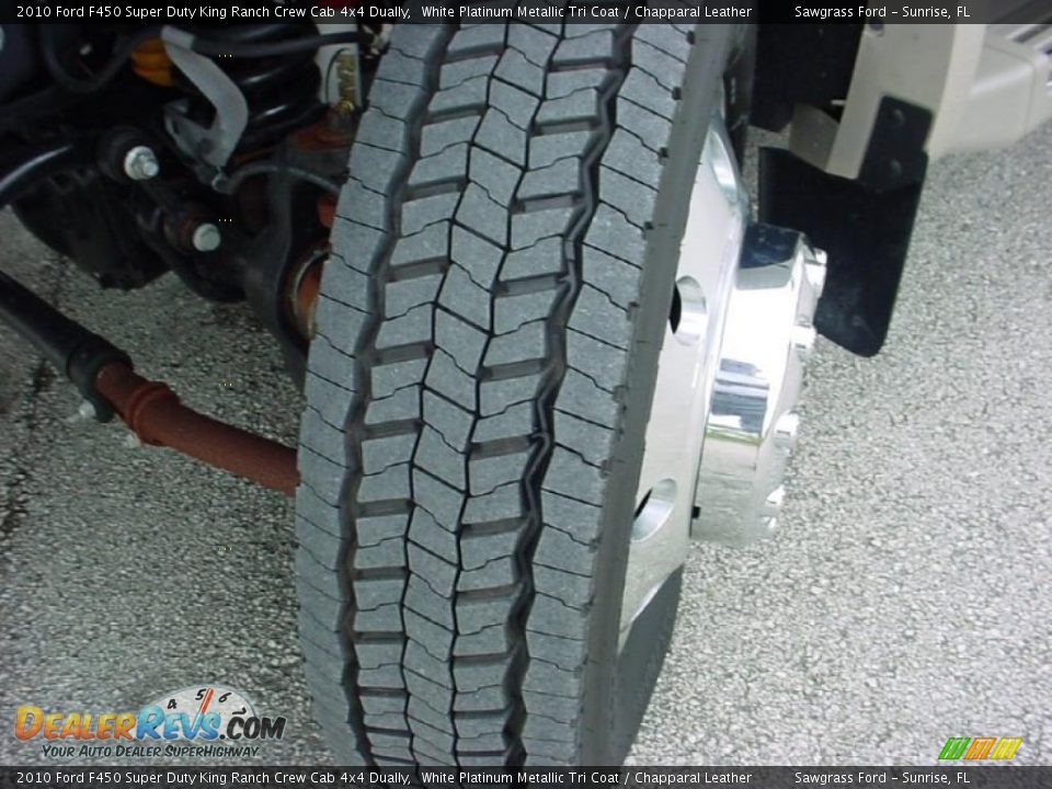 2010 Ford F450 Super Duty King Ranch Crew Cab 4x4 Dually White Platinum Metallic Tri Coat / Chapparal Leather Photo #25