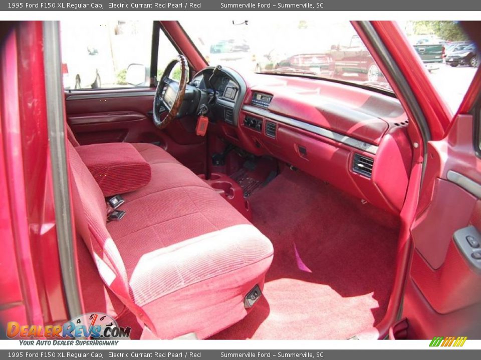 1995 Ford F150 XL Regular Cab Electric Currant Red Pearl / Red Photo #8