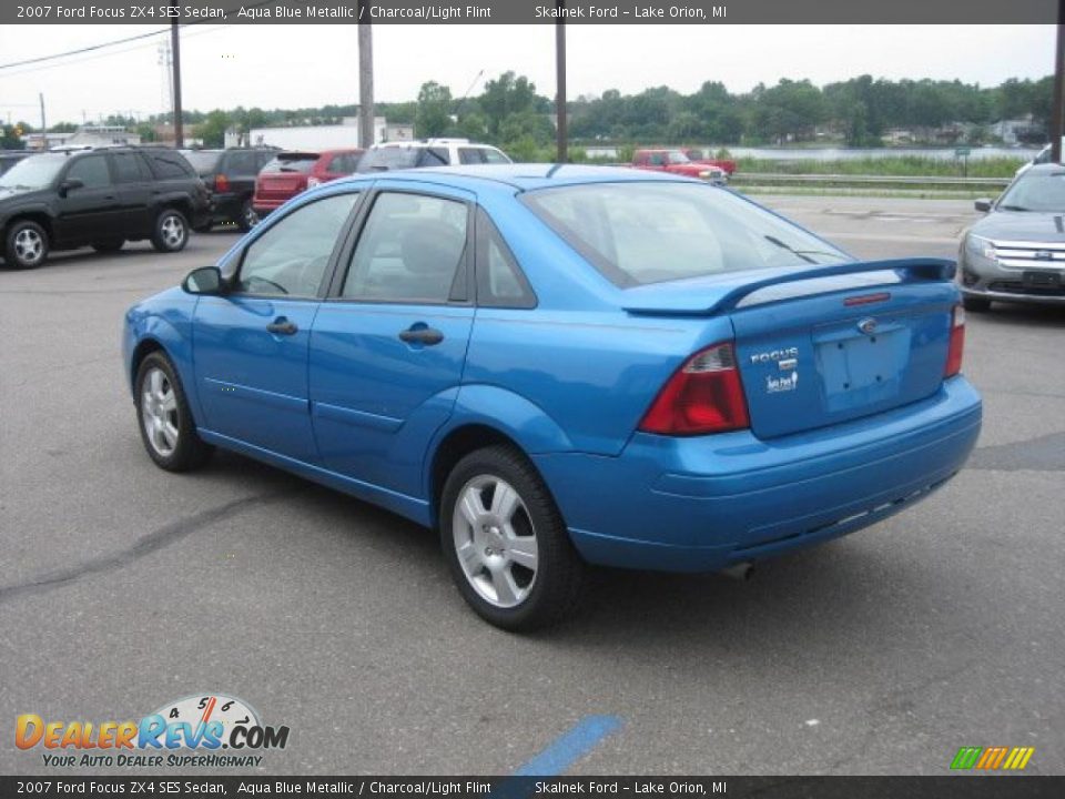 2007 Ford Focus ZX4 SES Sedan Aqua Blue Metallic / Charcoal/Light Flint Photo #4