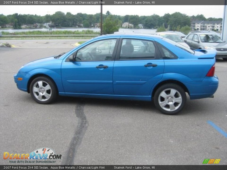 2007 Ford Focus ZX4 SES Sedan Aqua Blue Metallic / Charcoal/Light Flint Photo #5