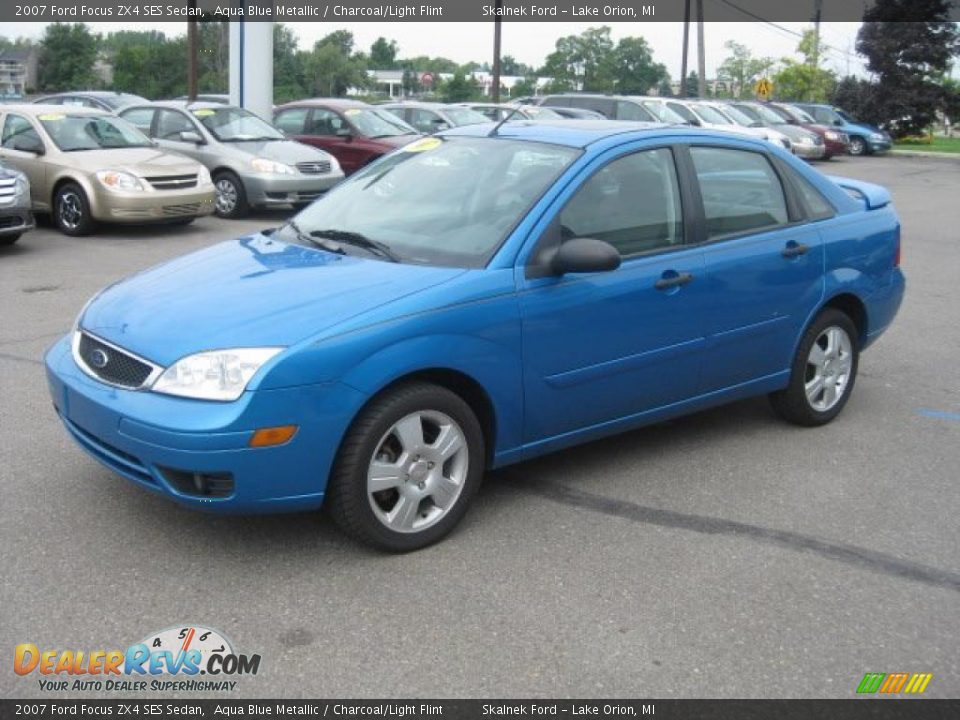 2007 Ford Focus ZX4 SES Sedan Aqua Blue Metallic / Charcoal/Light Flint Photo #6