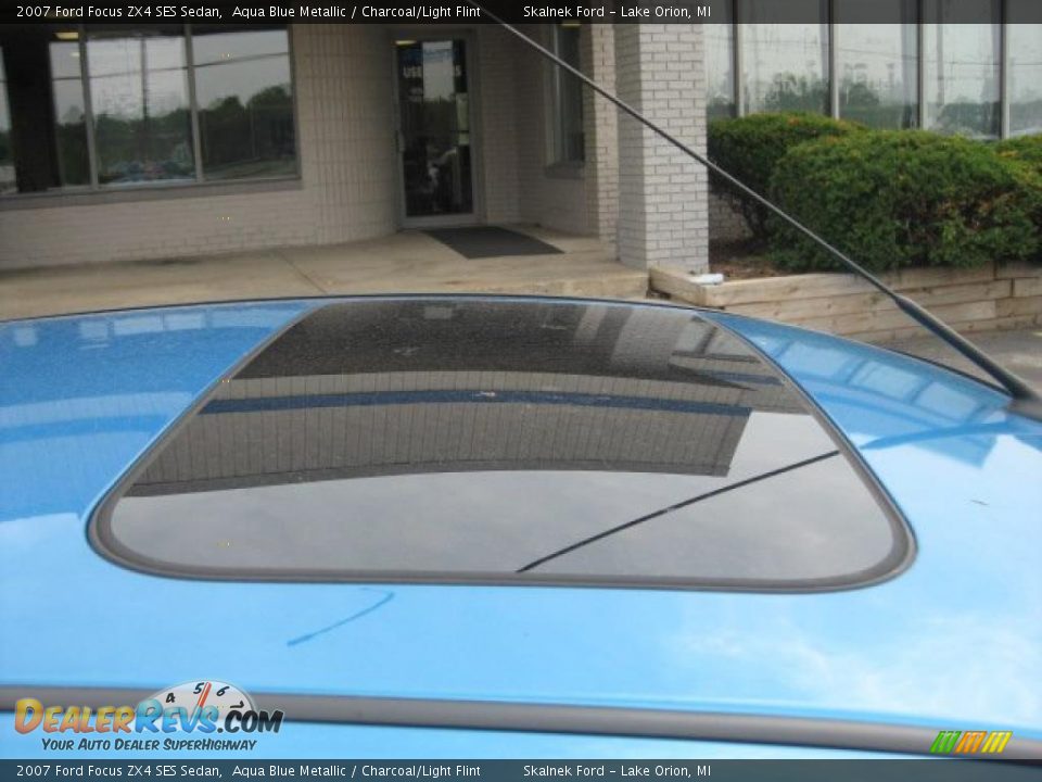 2007 Ford Focus ZX4 SES Sedan Aqua Blue Metallic / Charcoal/Light Flint Photo #13