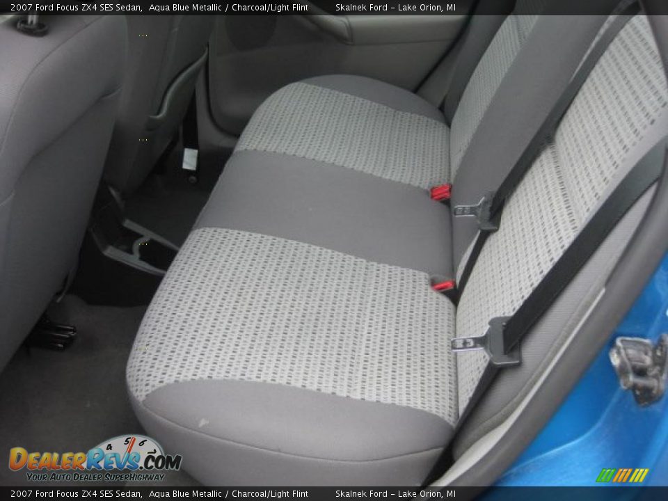 2007 Ford Focus ZX4 SES Sedan Aqua Blue Metallic / Charcoal/Light Flint Photo #18