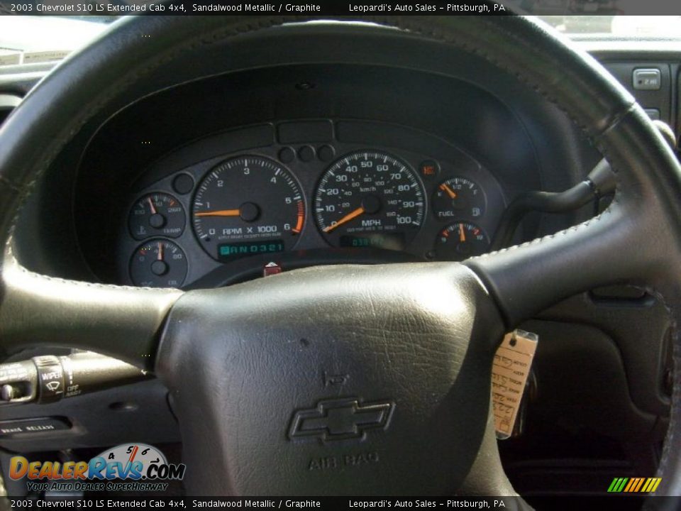 2003 Chevrolet S10 LS Extended Cab 4x4 Sandalwood Metallic / Graphite Photo #26