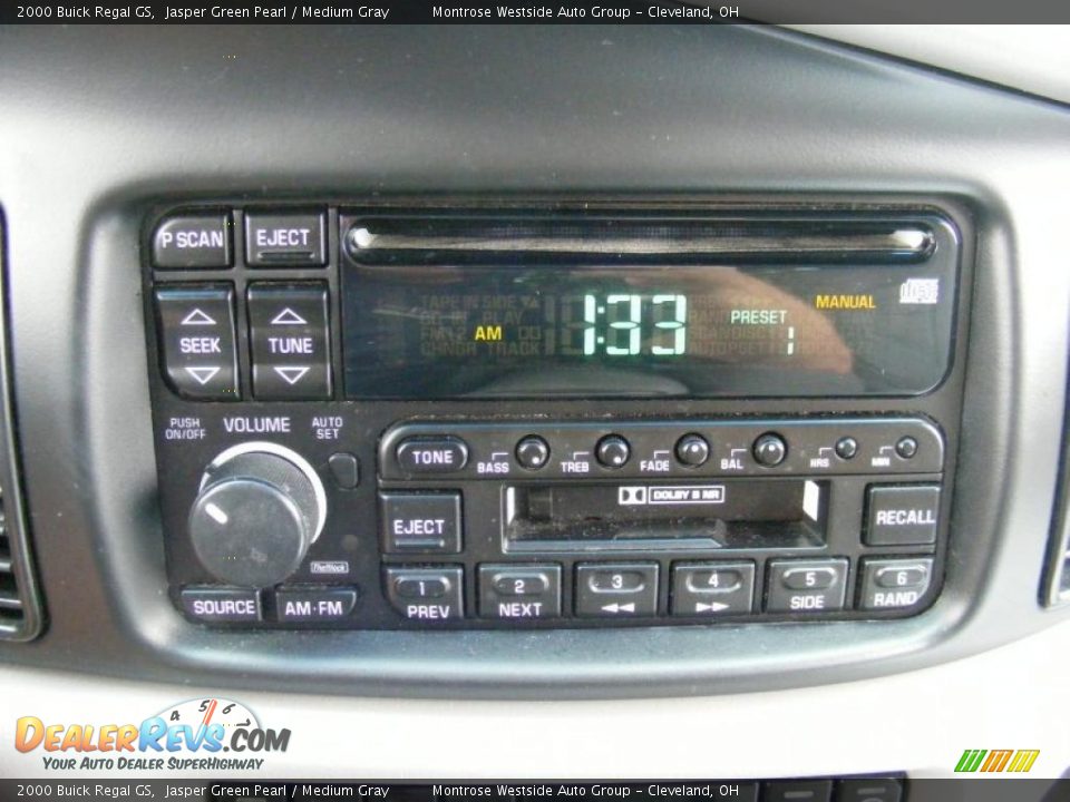 2000 Buick Regal GS Jasper Green Pearl / Medium Gray Photo #20