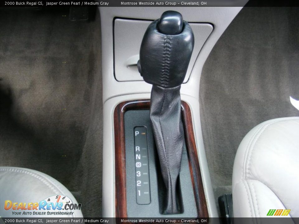 2000 Buick Regal GS Jasper Green Pearl / Medium Gray Photo #22