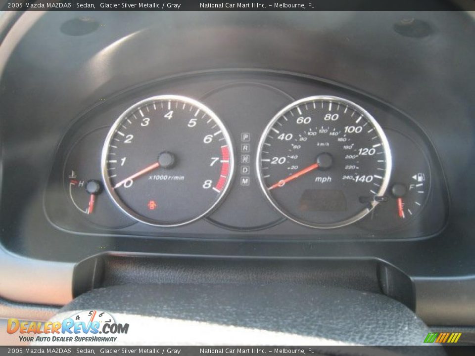 2005 Mazda MAZDA6 i Sedan Glacier Silver Metallic / Gray Photo #14