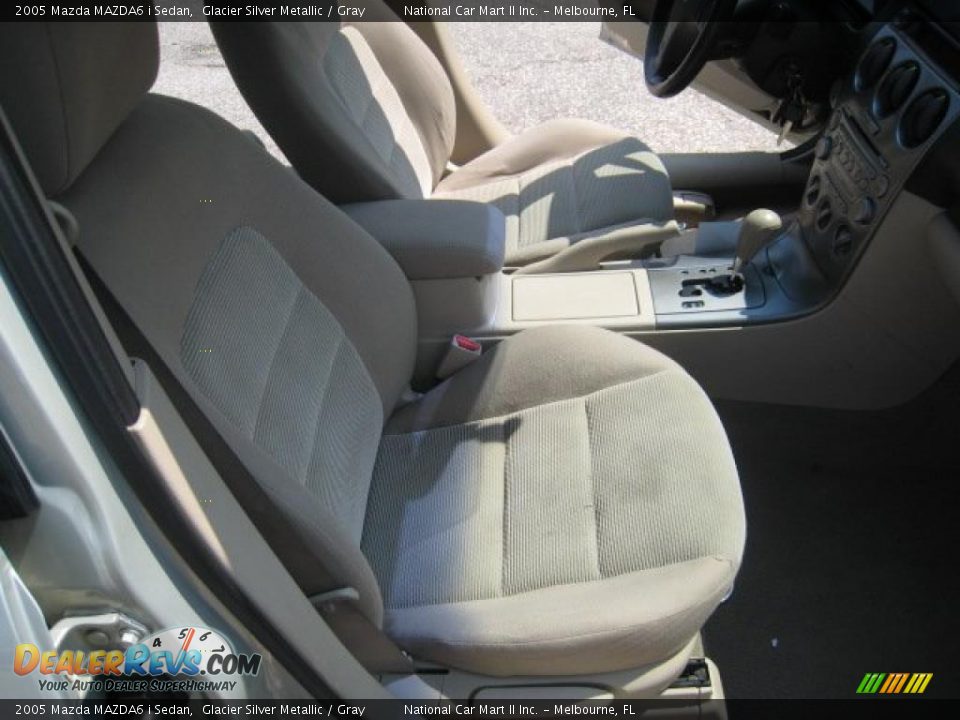 2005 Mazda MAZDA6 i Sedan Glacier Silver Metallic / Gray Photo #23