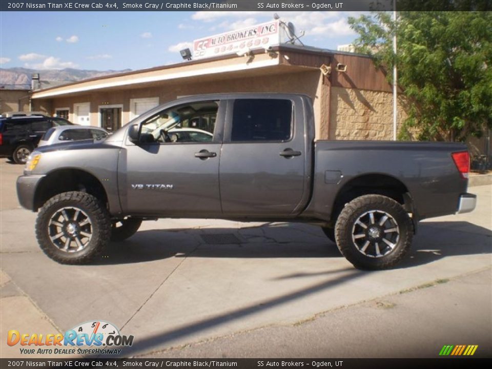 2007 Nissan Titan XE Crew Cab 4x4 Smoke Gray / Graphite Black/Titanium Photo #1