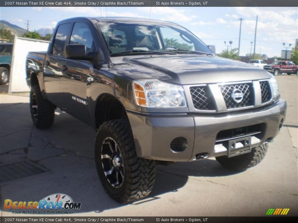 2007 Nissan Titan XE Crew Cab 4x4 Smoke Gray / Graphite Black/Titanium Photo #3