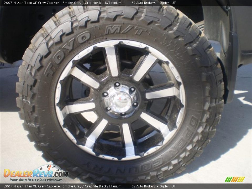 2007 Nissan Titan XE Crew Cab 4x4 Smoke Gray / Graphite Black/Titanium Photo #6