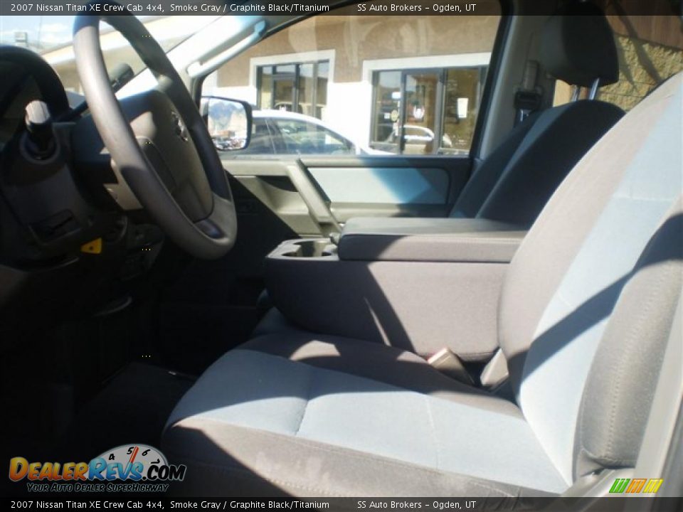 2007 Nissan Titan XE Crew Cab 4x4 Smoke Gray / Graphite Black/Titanium Photo #7