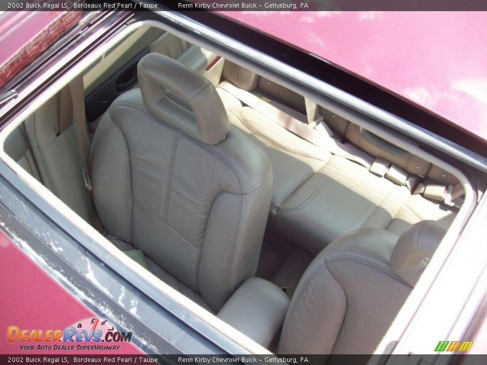 2002 Buick Regal LS Bordeaux Red Pearl / Taupe Photo #10