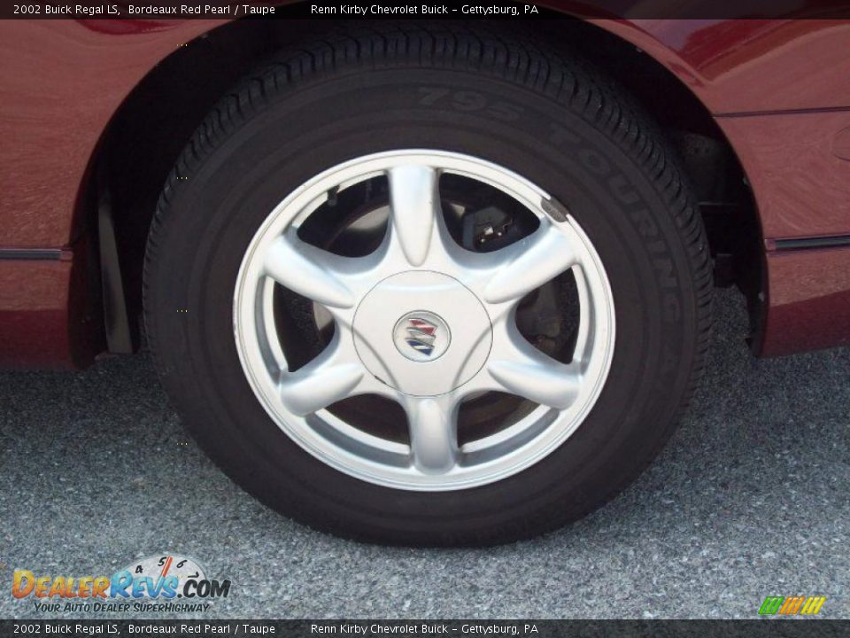 2002 Buick Regal LS Bordeaux Red Pearl / Taupe Photo #19