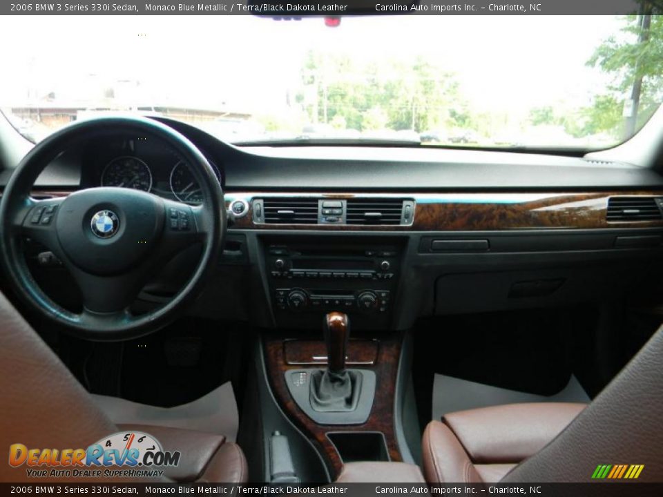2006 BMW 3 Series 330i Sedan Monaco Blue Metallic / Terra/Black Dakota Leather Photo #10