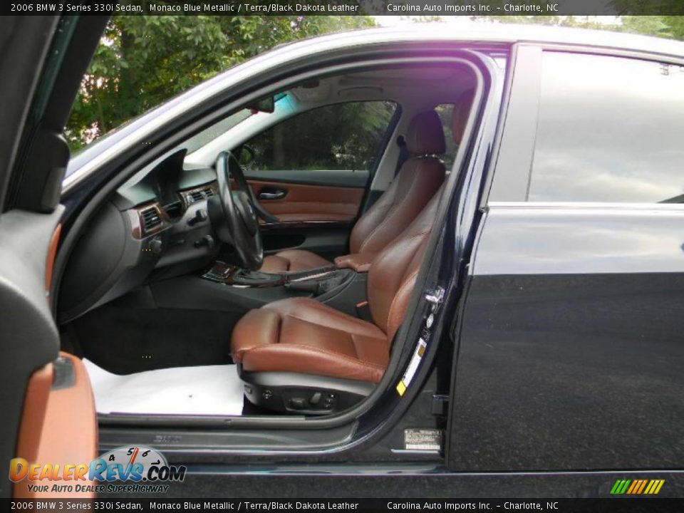2006 BMW 3 Series 330i Sedan Monaco Blue Metallic / Terra/Black Dakota Leather Photo #13
