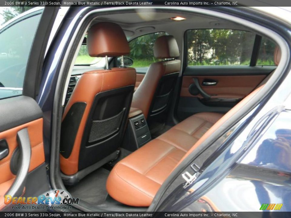 2006 BMW 3 Series 330i Sedan Monaco Blue Metallic / Terra/Black Dakota Leather Photo #16