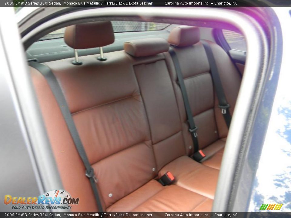 2006 BMW 3 Series 330i Sedan Monaco Blue Metallic / Terra/Black Dakota Leather Photo #22