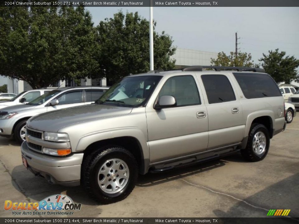 2004 Chevrolet Suburban 1500 Z71 4x4 Silver Birch Metallic / Tan/Neutral Photo #2