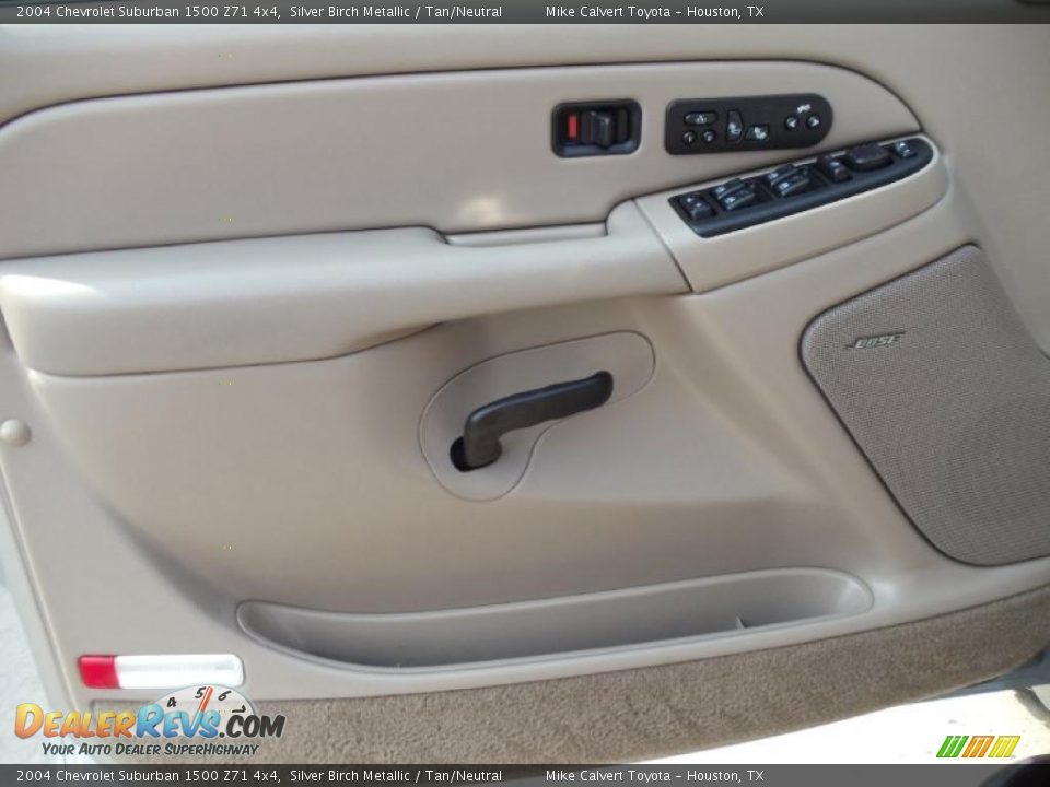 2004 Chevrolet Suburban 1500 Z71 4x4 Silver Birch Metallic / Tan/Neutral Photo #6