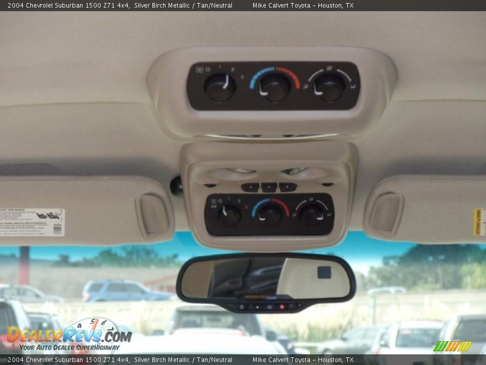 2004 Chevrolet Suburban 1500 Z71 4x4 Silver Birch Metallic / Tan/Neutral Photo #10