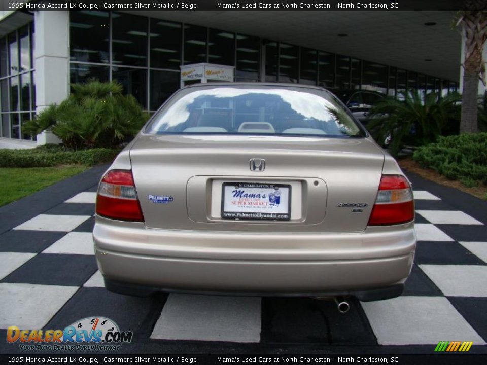 1995 Honda Accord LX Coupe Cashmere Silver Metallic / Beige Photo #8