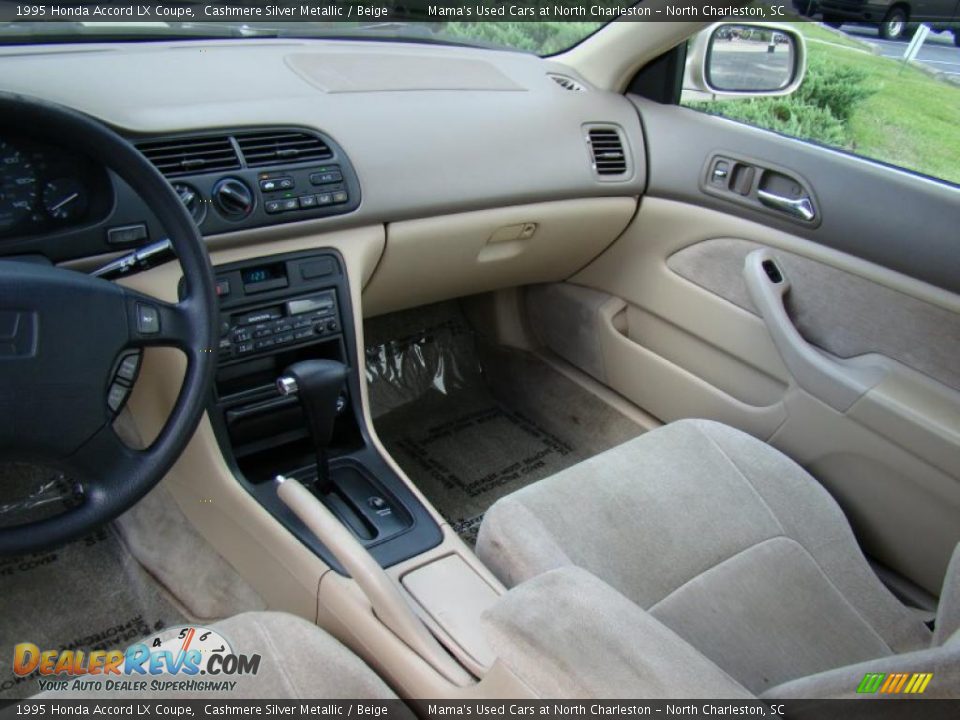 1995 Honda Accord LX Coupe Cashmere Silver Metallic / Beige Photo #14