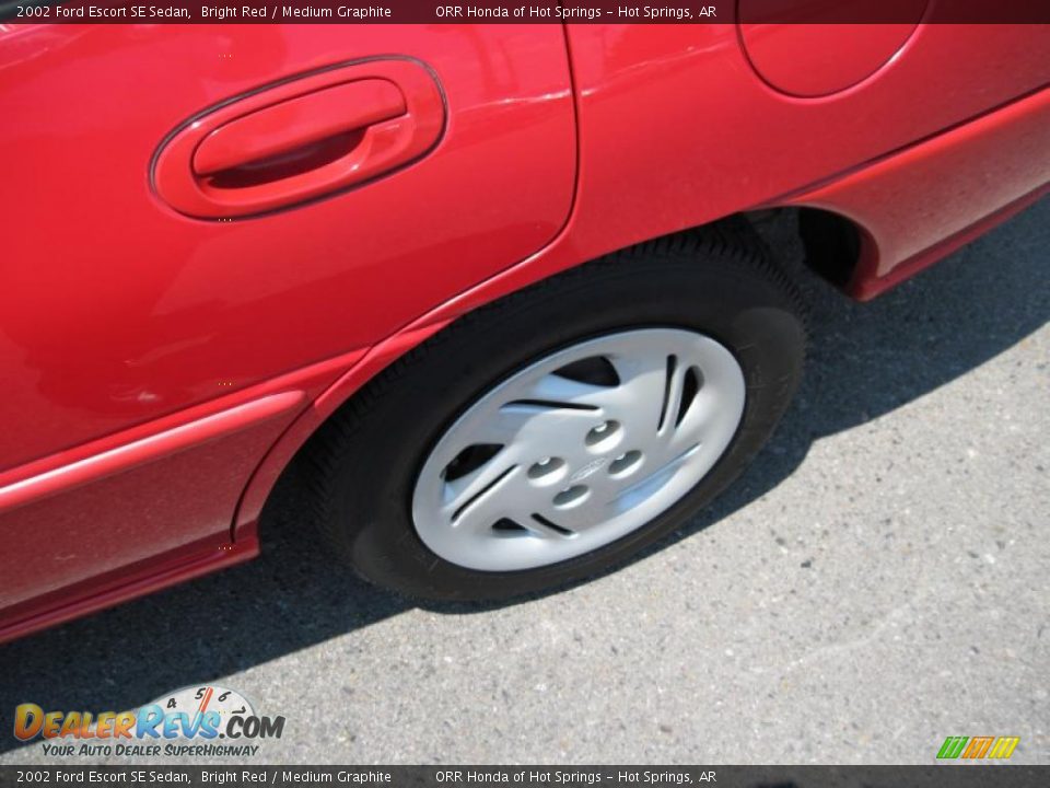 2002 Ford Escort SE Sedan Bright Red / Medium Graphite Photo #10