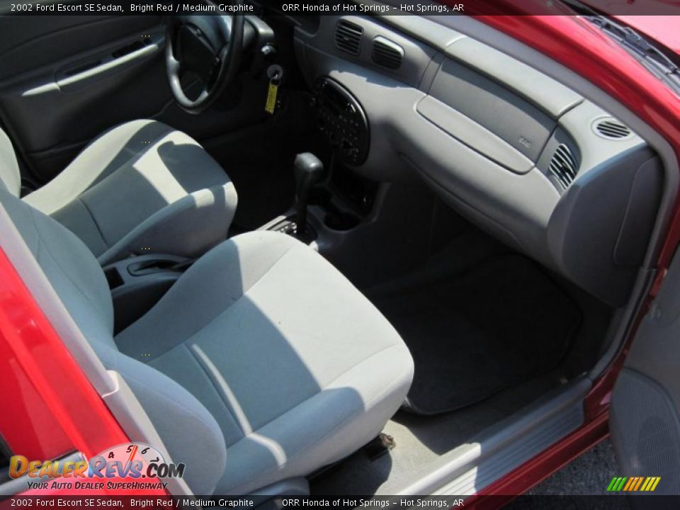 2002 Ford Escort SE Sedan Bright Red / Medium Graphite Photo #16