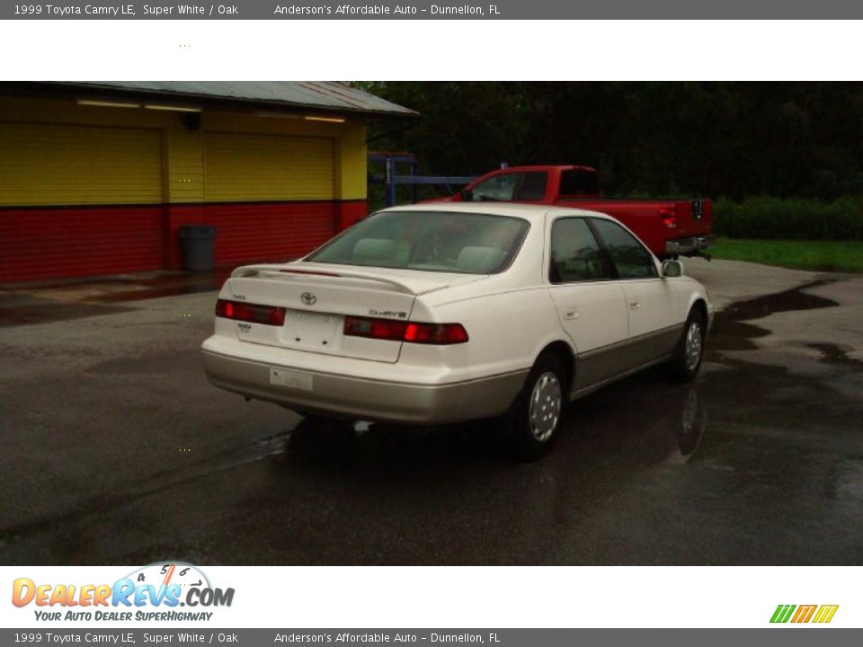 1999 Toyota Camry LE Super White / Oak Photo #3