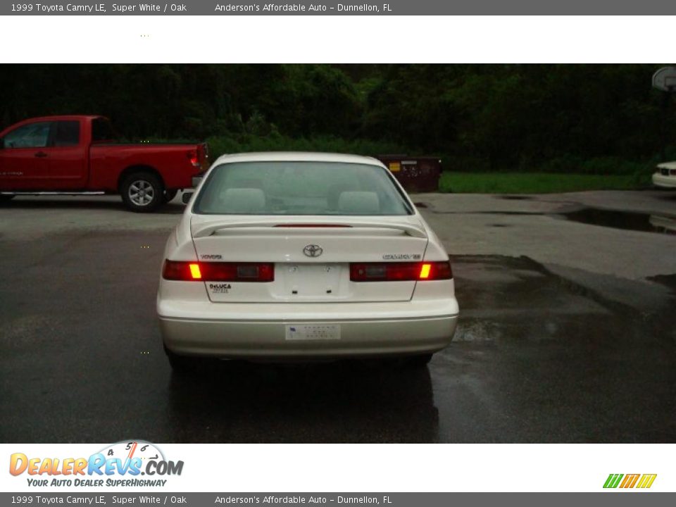 1999 Toyota Camry LE Super White / Oak Photo #4