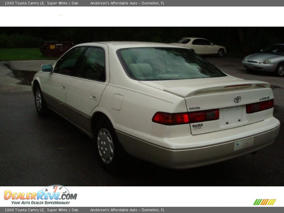 1999 Toyota Camry LE Super White / Oak Photo #5