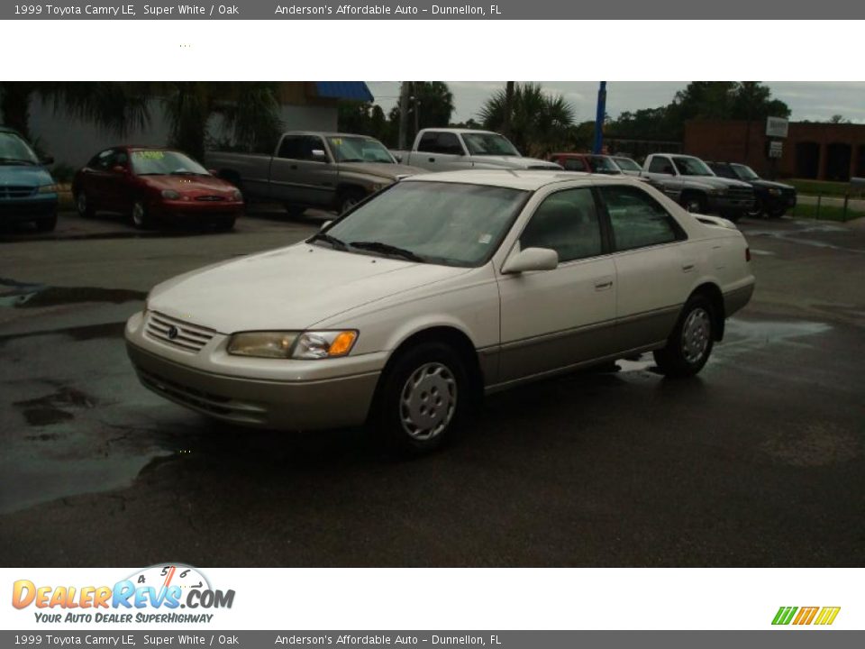 1999 Toyota Camry LE Super White / Oak Photo #7