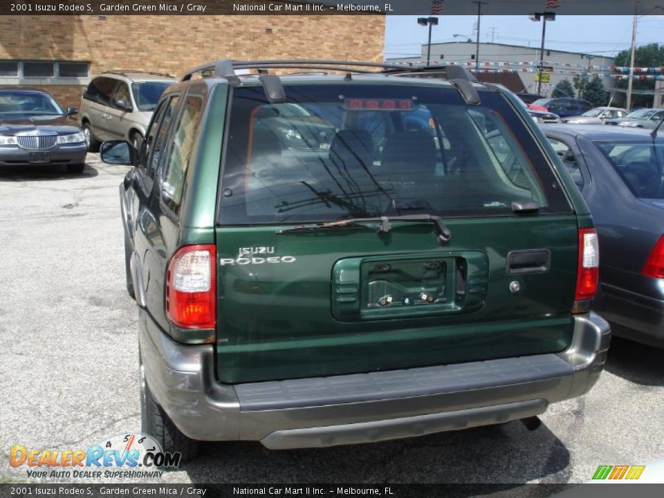 2001 Isuzu Rodeo S Garden Green Mica / Gray Photo #2