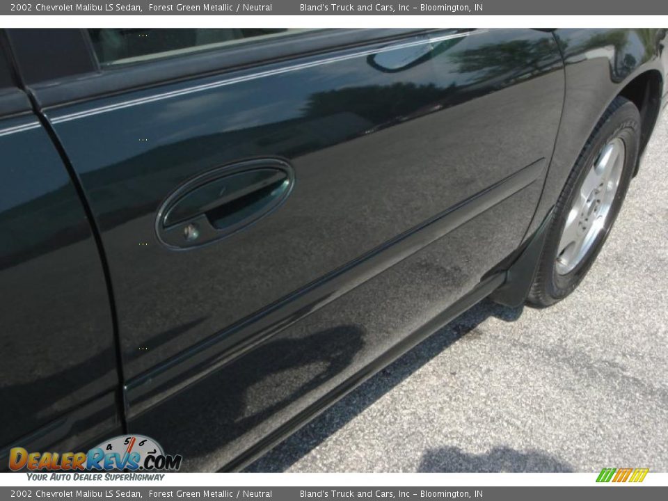 2002 Chevrolet Malibu LS Sedan Forest Green Metallic / Neutral Photo #13