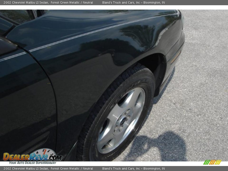 2002 Chevrolet Malibu LS Sedan Forest Green Metallic / Neutral Photo #14