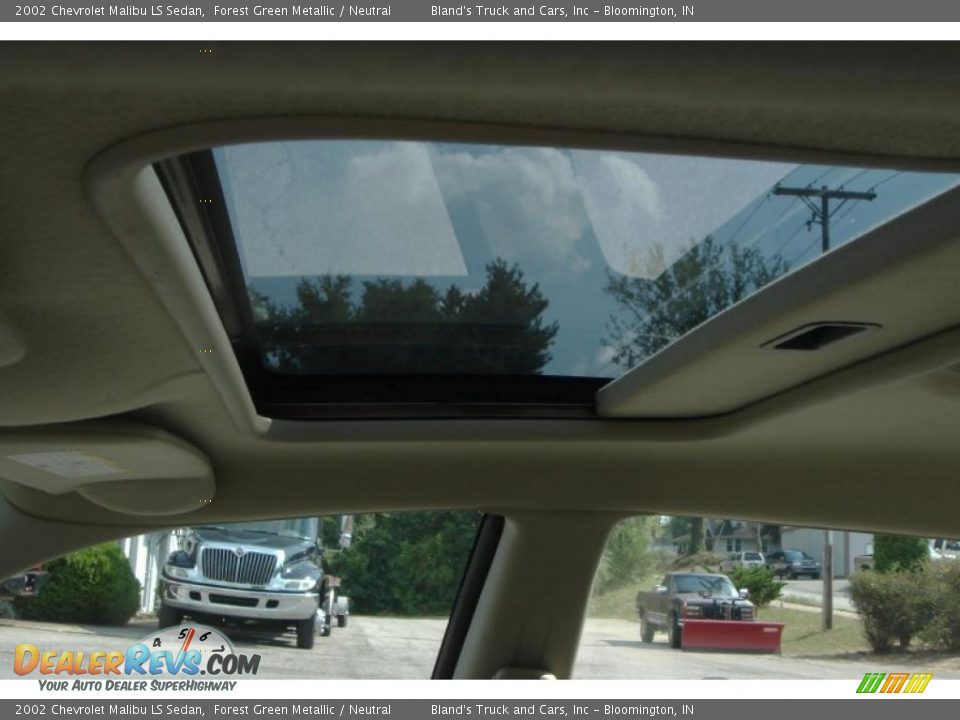 2002 Chevrolet Malibu LS Sedan Forest Green Metallic / Neutral Photo #21
