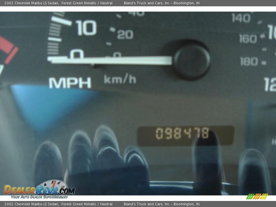 2002 Chevrolet Malibu LS Sedan Forest Green Metallic / Neutral Photo #23