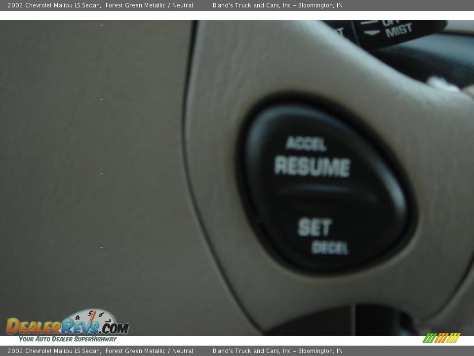 2002 Chevrolet Malibu LS Sedan Forest Green Metallic / Neutral Photo #24