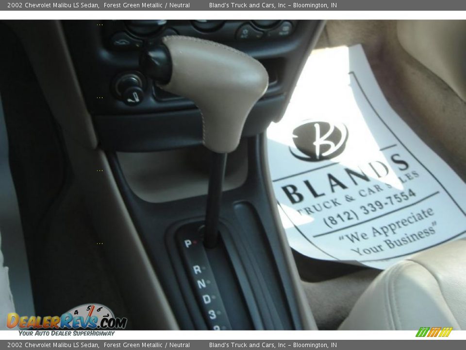 2002 Chevrolet Malibu LS Sedan Forest Green Metallic / Neutral Photo #26