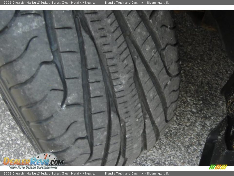 2002 Chevrolet Malibu LS Sedan Forest Green Metallic / Neutral Photo #31