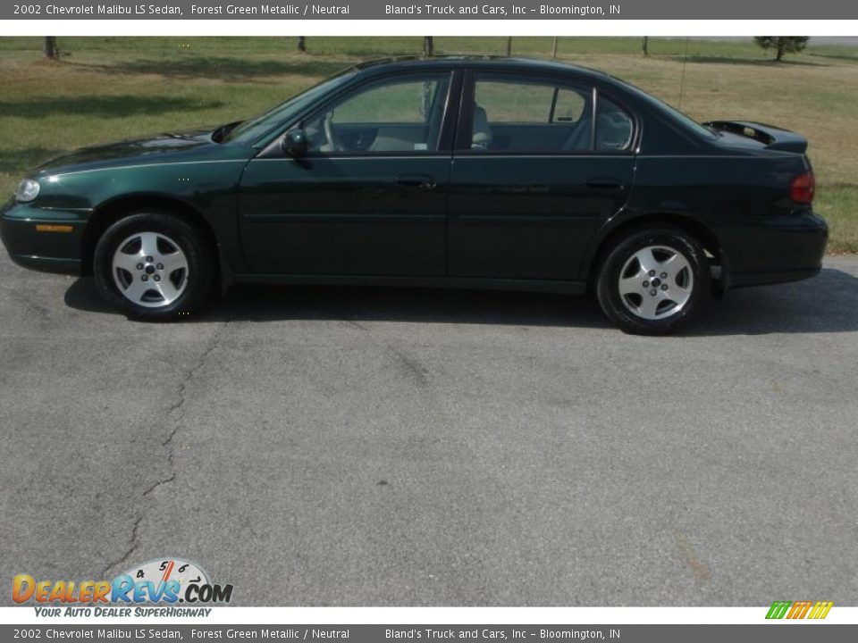 2002 Chevrolet Malibu LS Sedan Forest Green Metallic / Neutral Photo #34