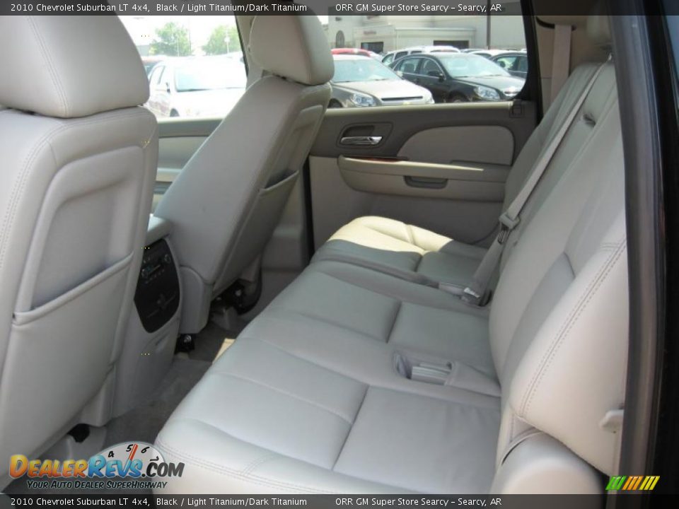 2010 Chevrolet Suburban LT 4x4 Black / Light Titanium/Dark Titanium Photo #16