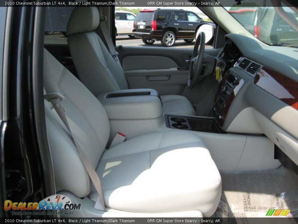 2010 Chevrolet Suburban LT 4x4 Black / Light Titanium/Dark Titanium Photo #19